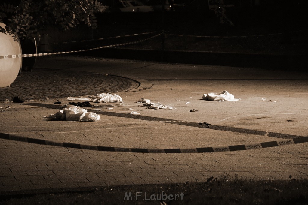 Einsatz BF Messerstecherei Koeln Neustadt Nord Eberplatz Platzmitte P041.JPG - Miklos Laubert